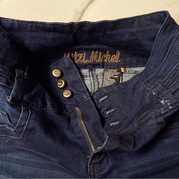 NWT jeans Colombiano (high rise) - Picture 5 of 5